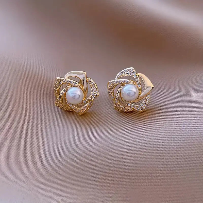 Vintage Elegant Flower Stud Earrings