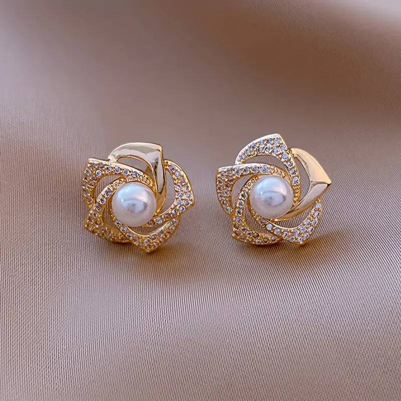 Vintage Elegant Flower Stud Earrings